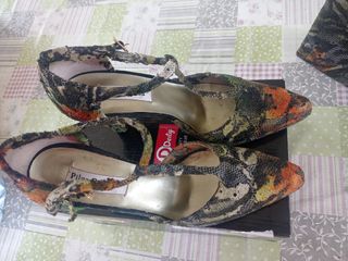 zapatos y bolso a juego