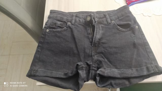 pantalón corto marca esta muy buen estado