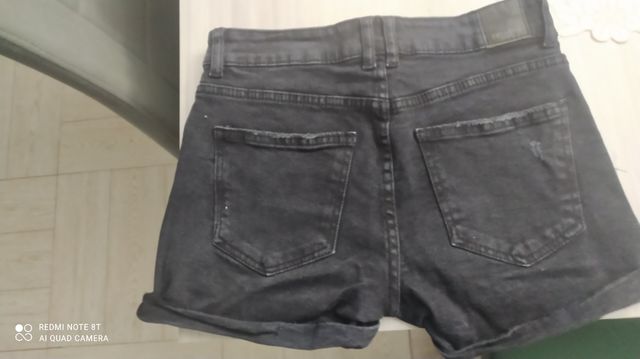 pantalón corto marca esta muy buen estado