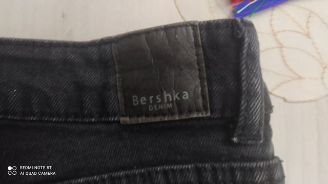 pantalón corto marca esta muy buen estado