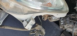 faro izquierdo toyota hilux año 2013