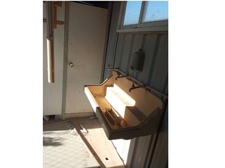 CASETA DE OBRAS CON BAÑO, DUCHA Y LABABO.  
