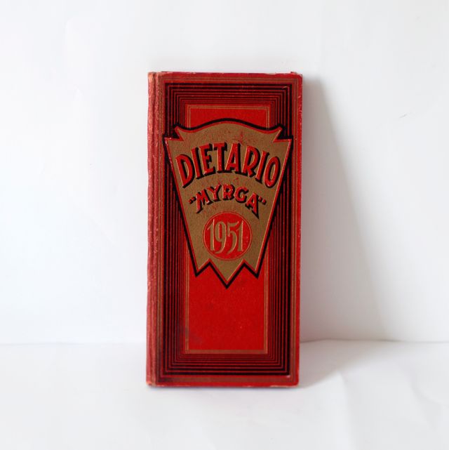 Dietario Myrga año 1951. Tapa dura, color rojo