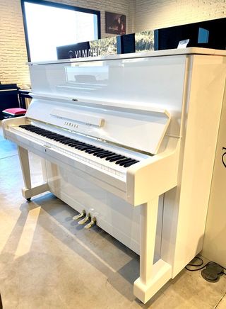 Piano Yamaha U1