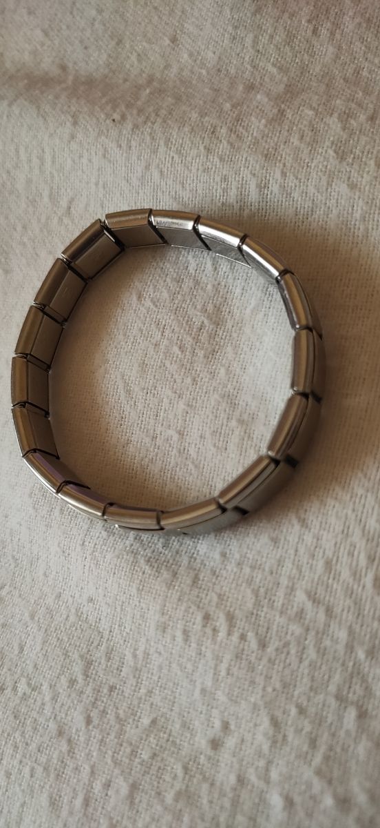 pulsera de plata grabada Viky