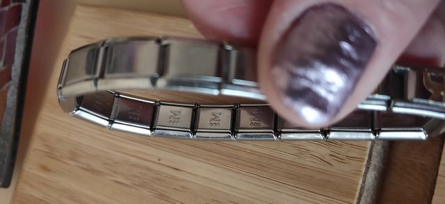 pulsera de plata grabada Viky