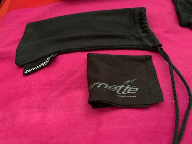 Gafas de Sol Arnette Modelo Chaser 3055-501/71 3N