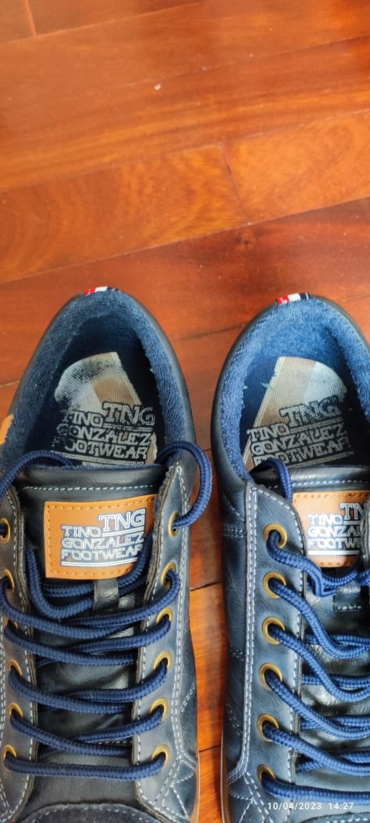 Zapatillas tino González talla 42