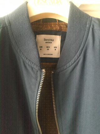 Bomber bershka talla M