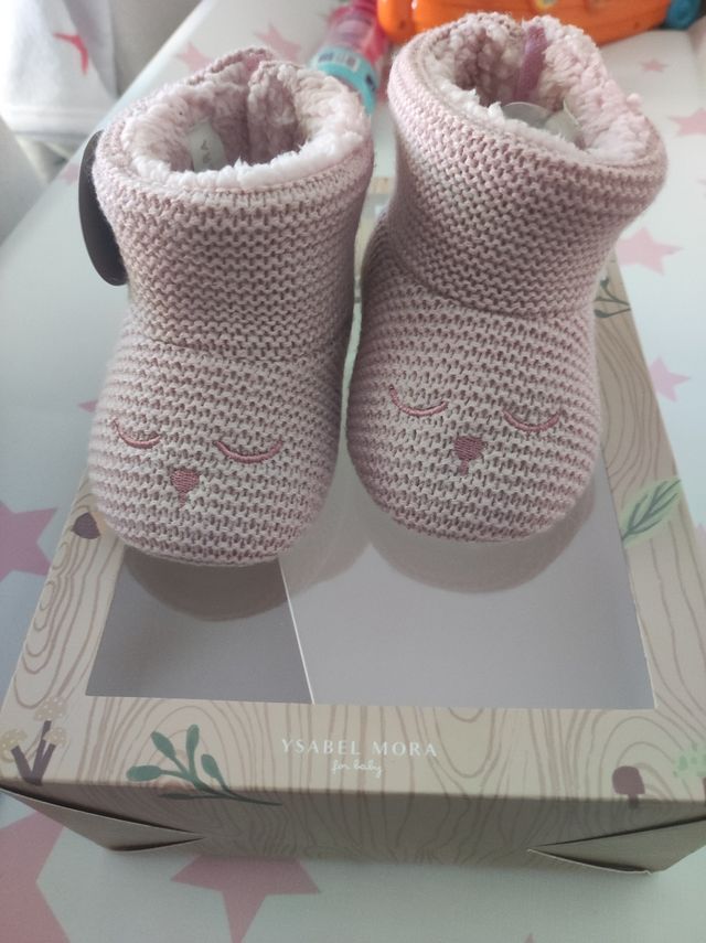 Zapatillas bebe Ysabel mora nuevas