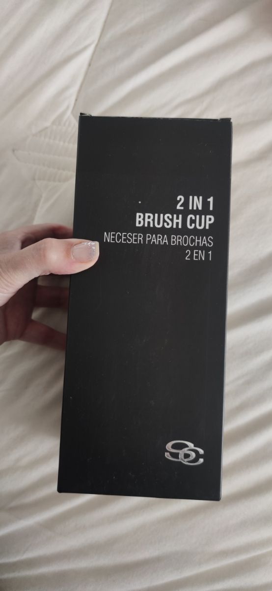 Neceser para brochas Salerm