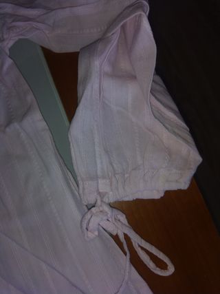 camisa rosa claro