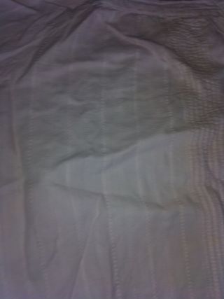 camisa rosa claro