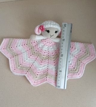 DouDou o mantita de apego ovejita