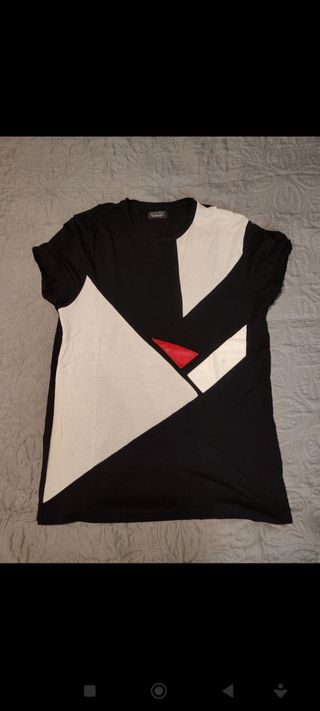 Zara camiseta talla M dibujos abstractos 