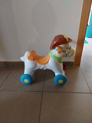 Caballo correpasillos Marca Chicco