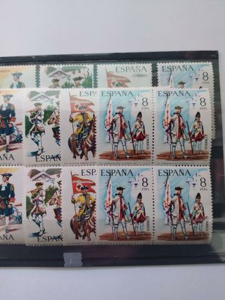 Trajes Bloques de 4 (2197-2201)