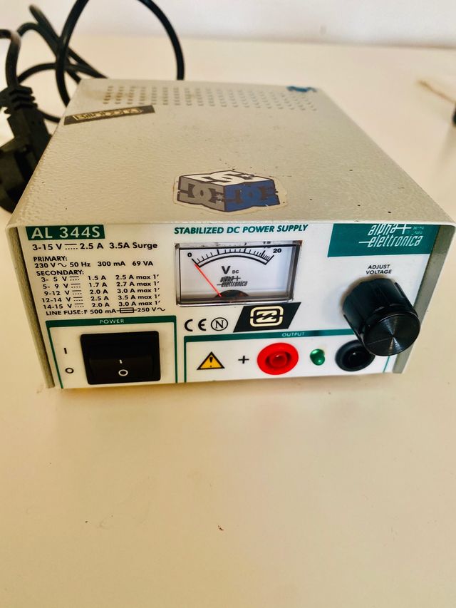 Estabilizador/ Fuente de energía