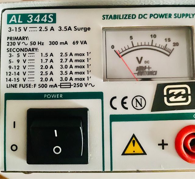 Estabilizador/ Fuente de energía