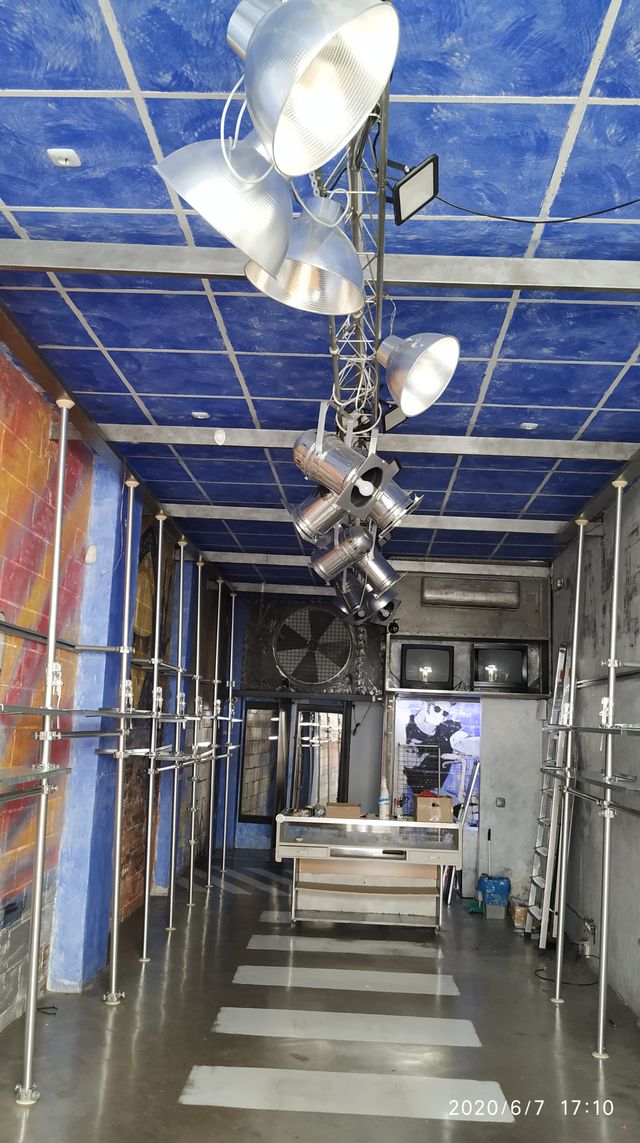 MOBILIARIO COMERCIAL, TIENDAS, ESTANTERIAS