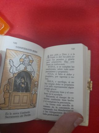 BIBLIA AÑOS 80 SIGLO XX TAPAS NACAR EN CAJA