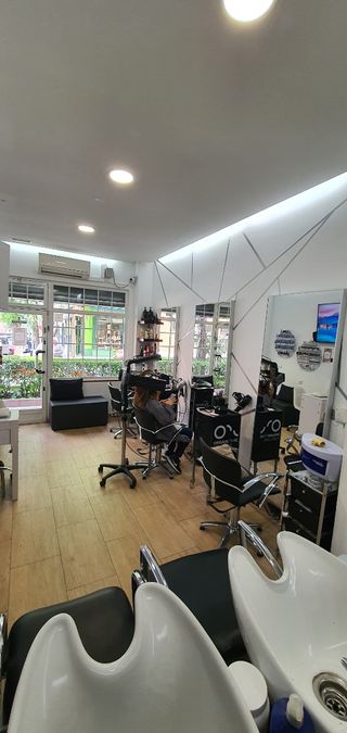 se solicita peluquero de chicas