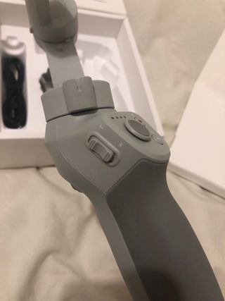 Stabilizzatore mobile a 3 assi DJI OM4 SE