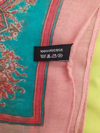 Foulard o pañuelo grande con dibujos indus Italy