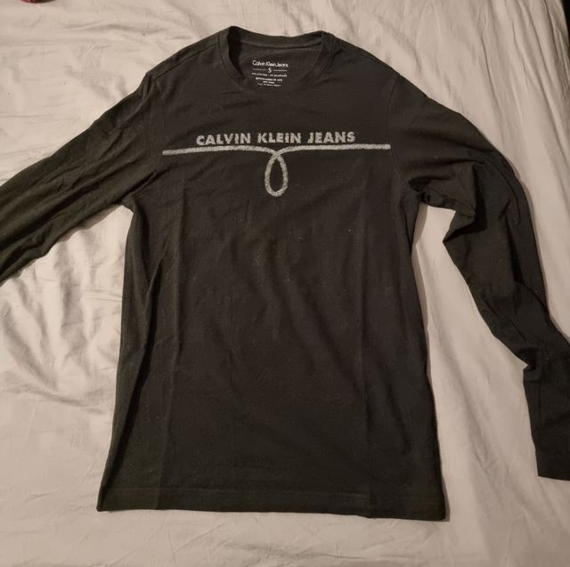 Maglietta Calvin Klein e maglioncini