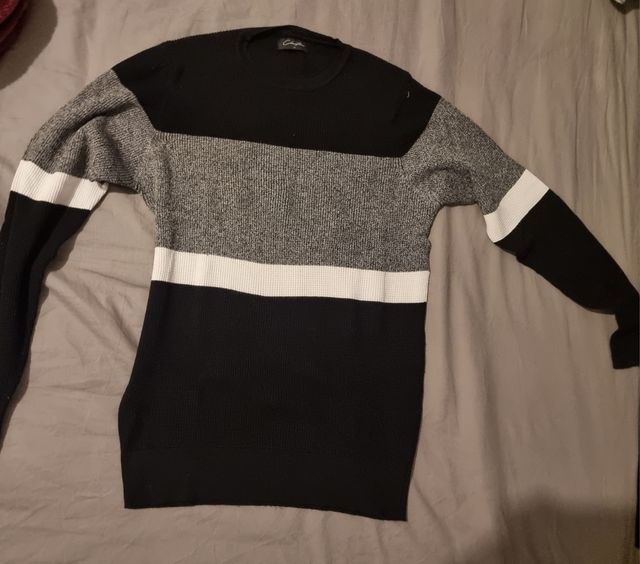 Maglietta Calvin Klein e maglioncini