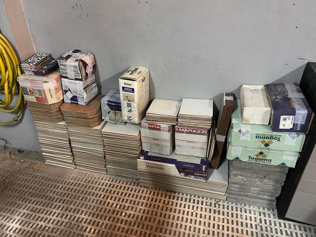 Azulejos/Restos de Obra