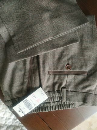 Pantalón de Señora, del Corte Inglés. Es talla 40