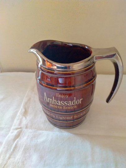Vintage - Barrel-shaped Ambassador Carafe.