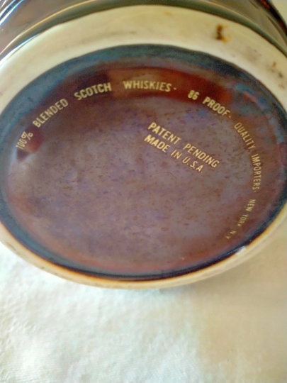 Vintage - Barrel-shaped Ambassador Carafe.