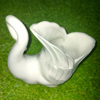 Cisne Zaphir by Lladro
