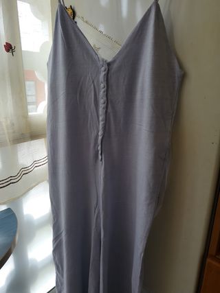buzo de pantalon azul claro. Es de zara, tallaS. 