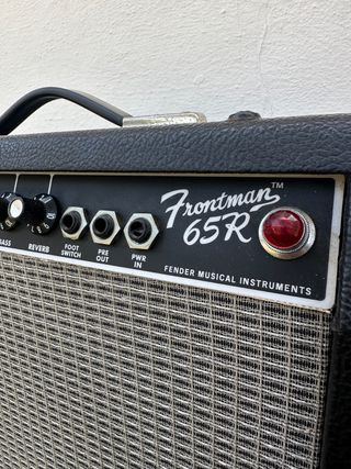 Amplificador Fender frontman 65R