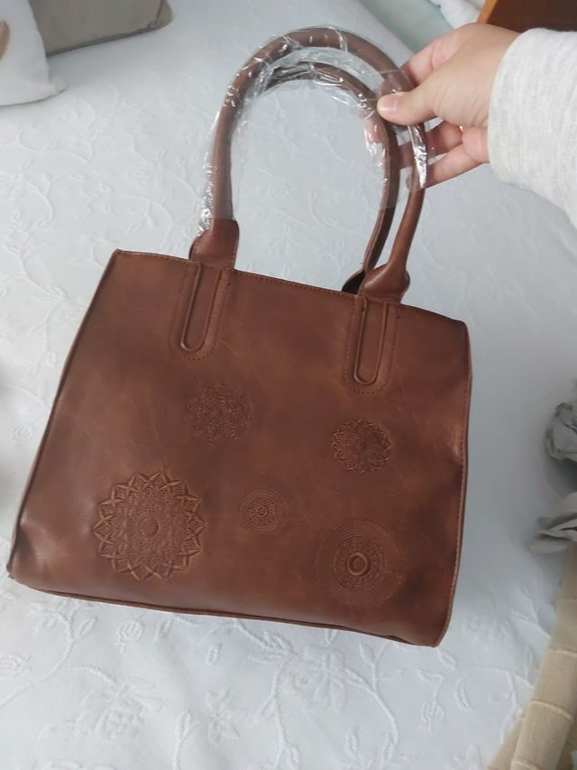 BOLSO DE PIEL MARRON