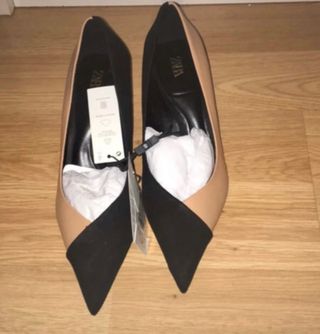 Zapatos tacón bicolor zara