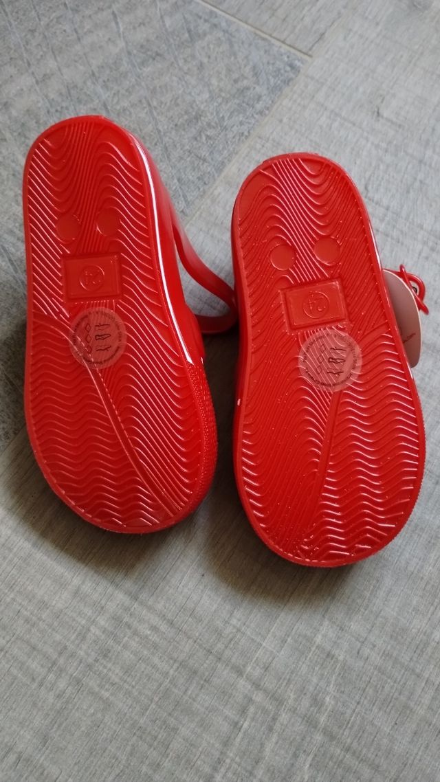 Sandalias Garvalín rojas para el agua