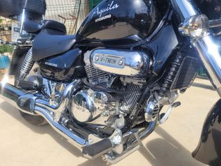 Hyosung Aquila GV 250