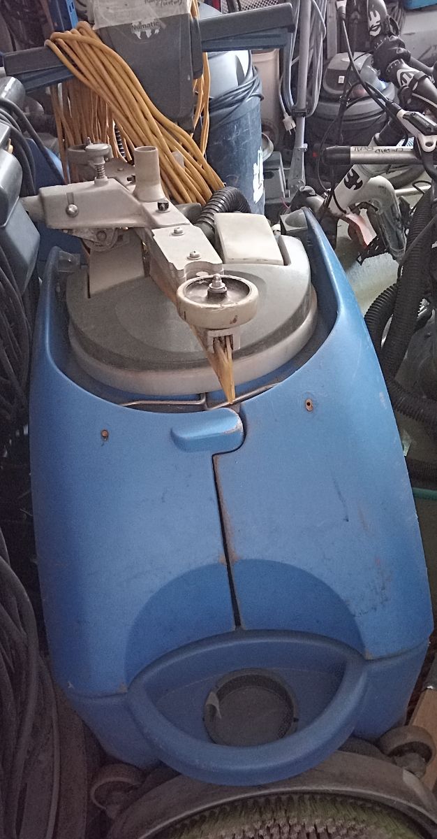 Fregadora Numatic