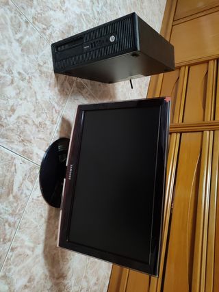 se vende torre más televisión Samsung de 19 pulgad
