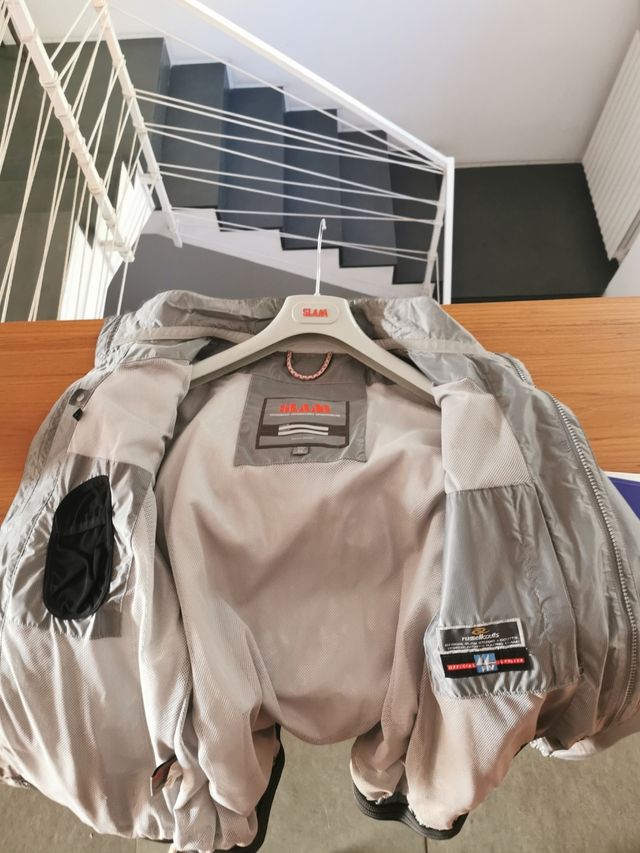 Giubbotto antivento antipioggia