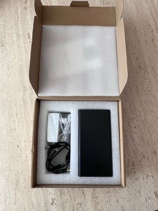 Batería Externa, Power Bank, 44.800 mah.