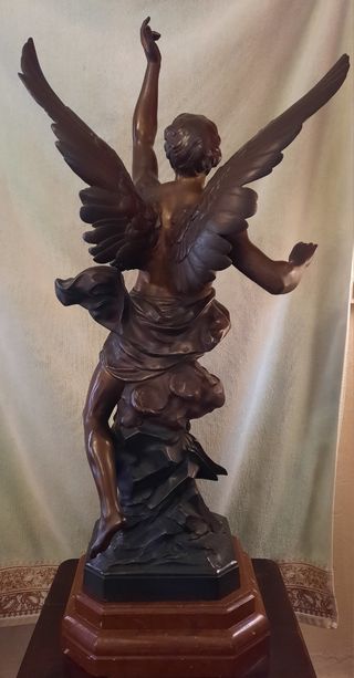 Figura bronce "La Pensée"de E. Picault.