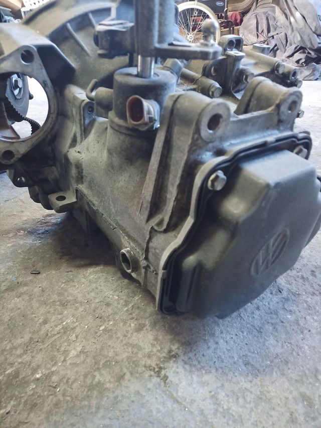 Caja de cambios volkswagen polo 6n2 ESP