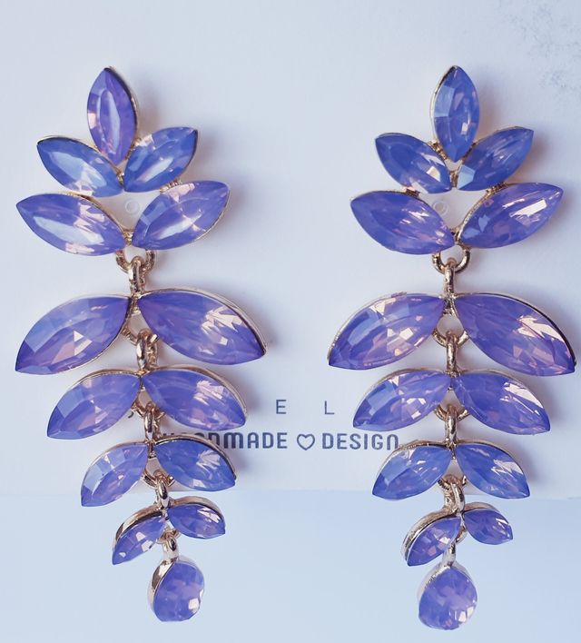 Pendientes largos con piedras de colores