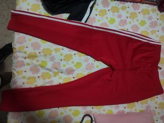 pantalón Adidas usado una vez
