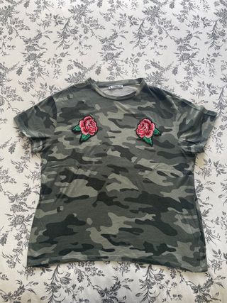 Camiseta militar de Pull&Bear